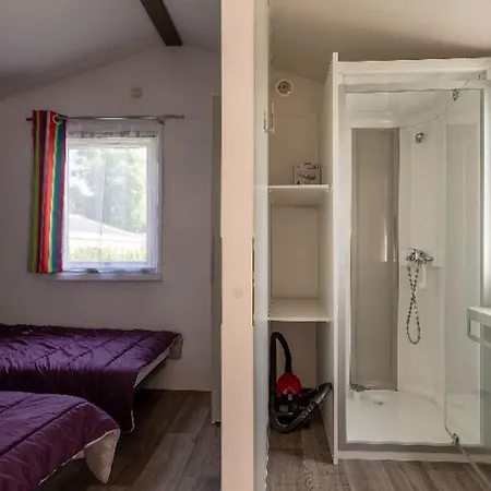 Mobil-home Confortable Avec Terrasse - 2 Pers. - Api-1-52-2120