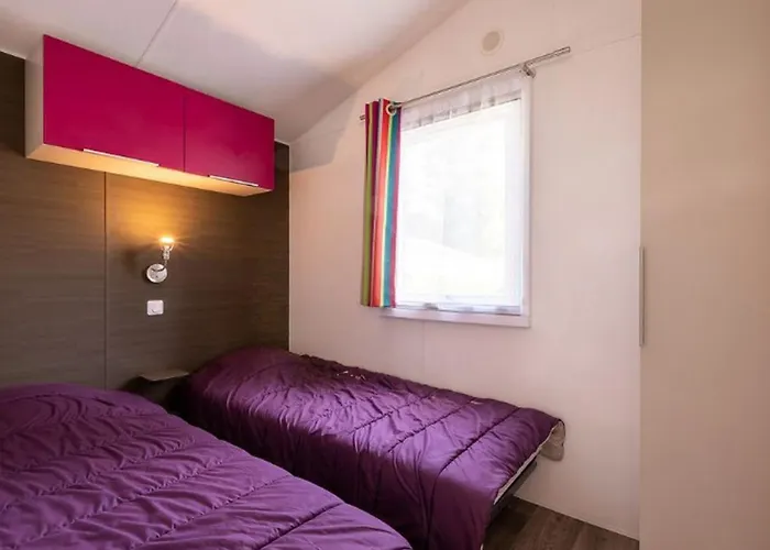 Campsite Mobil-home Confortable Avec Terrasse - 2 Pers. - Api-1-52-2120