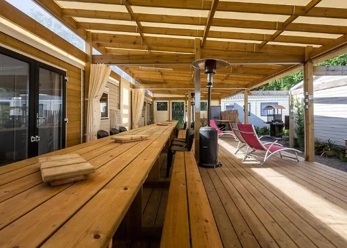 Mobil-home Confortable Avec Terrasse - 2 Pers. - Api-1-52-2120